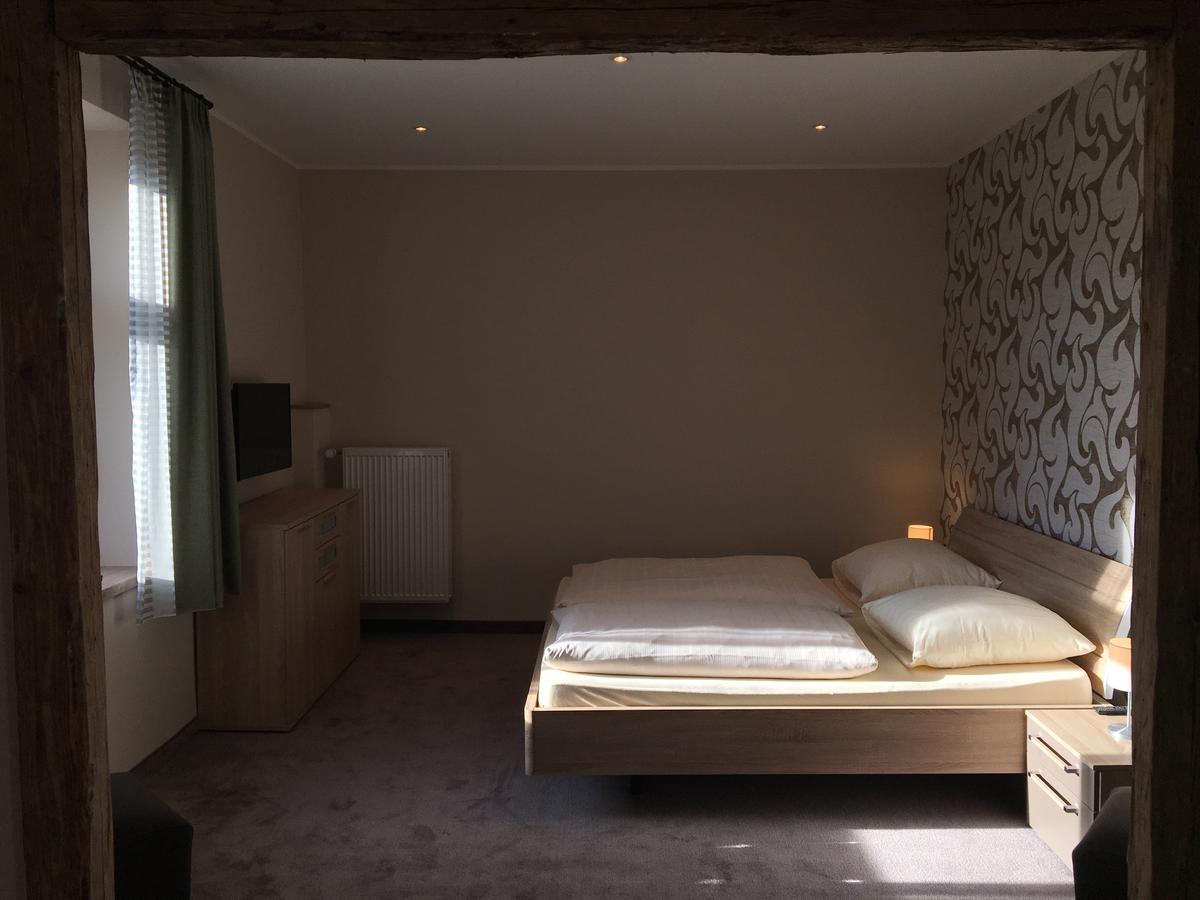 Dorfgasthof Schmitz Schalkenmehren Eksteriør billede